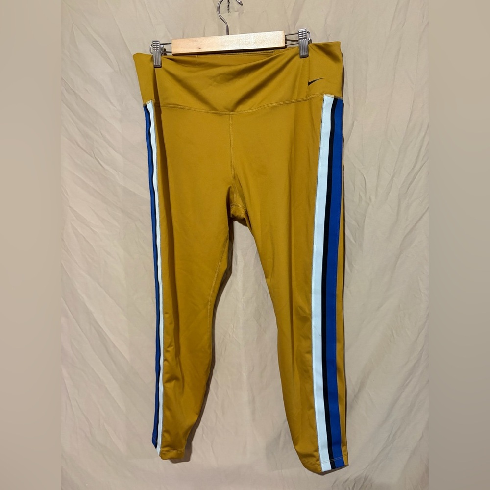 Nike leggings